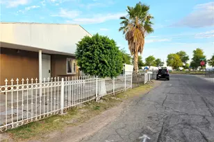 2240 Del Rey Dr, Bullhead City, AZ 86442 - Photo 3
