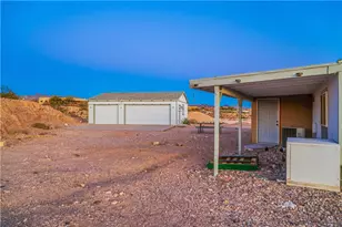 858 La Puerta Rd, Bullhead City, AZ 86429 - Photo 13