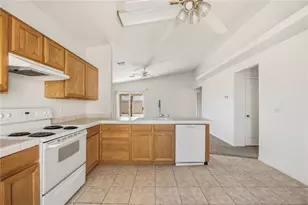 974 Andy Ln, Bullhead City, AZ 86442 - Photo 7