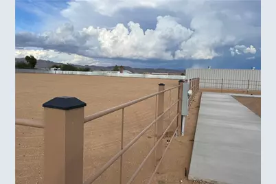 894 S San Pedro Road, Golden Valley, AZ 86413 - Photo 13