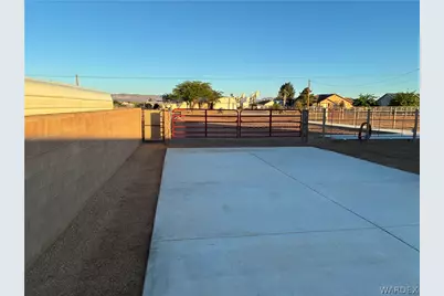 894 S San Pedro Road, Golden Valley, AZ 86413 - Photo 3