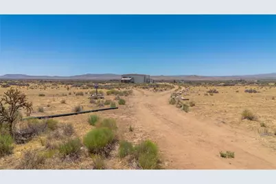 12065 N Bee Drive, Dolan Springs, AZ 86441 - Photo 25
