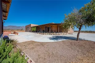 2424 E Beth Dr, Yucca, AZ 86438 - Photo 13