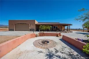 2424 E Beth Dr, Yucca, AZ 86438 - Photo 9