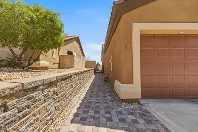 2832 Esmerelda Drive, Bullhead City, AZ 86429 - Photo 13