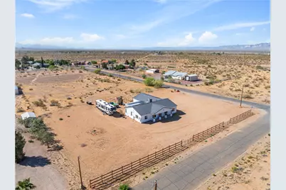 854 S Salt Place, Golden Valley, AZ 86413 - Photo 5