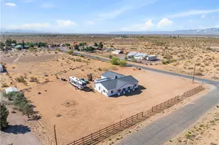 854 S Salt Pl, Golden Valley, AZ 86413 - Photo 5