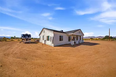 854 S Salt Place, Golden Valley, AZ 86413 - Photo 11