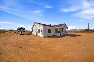 854 S Salt Pl, Golden Valley, AZ 86413 - Photo 11