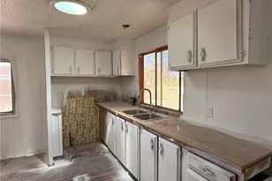 8051 W Seventh St, Dolan Springs, AZ 86441 - Photo 21
