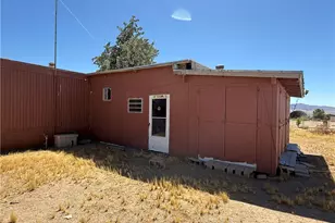 8051 W Seventh St, Dolan Springs, AZ 86441 - Photo 45