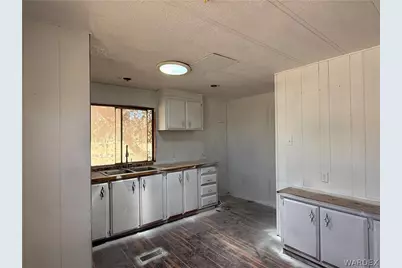 8051 W Seventh Street, Dolan Springs, AZ 86441 - Photo 19