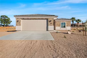 7886 E Pebble Dr, Kingman, AZ 86401 - Photo 1