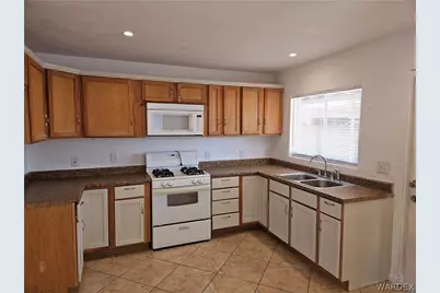 1948 E Robson Circle, Bullhead City, AZ 86442 - Photo 5