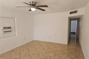 1948 E Robson Cir, Bullhead City, AZ 86442 - Photo 9