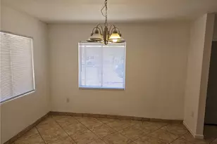1948 E Robson Cir, Bullhead City, AZ 86442 - Photo 7