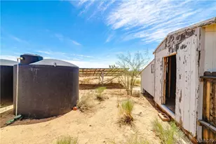 16435 S Wyatt Earp Rd, Yucca, AZ 86438 - Photo 33