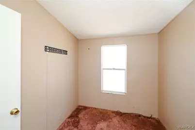 16435 S Wyatt Earp Road, Yucca, AZ 86438 - Photo 15