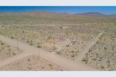 8586 W McGrath Drive, White Hills, AZ 86445 - Photo 11