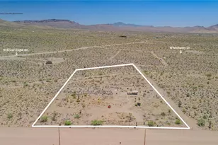 8586 W McGrath Dr, White Hills, AZ 86445 - Photo 1