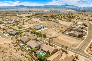 2882 Desert Trail Dr, Bullhead City, AZ 86429 - Photo 11