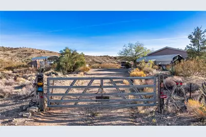 5720 S Mountain Lion Road, Kingman, AZ 86401 - Photo 1