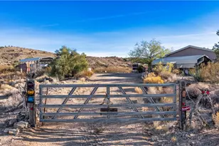 5720 S Mountain Lion Rd, Kingman, AZ 86401 - Photo 1