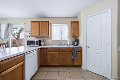 576 N Malibu Circle, Bullhead City, AZ 86442 - Photo 15