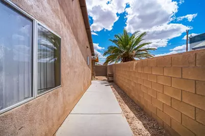 576 N Malibu N. Circle, Bullhead City, AZ 86442 - Photo 41