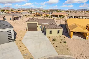 2916 Sidewheel Dr, Bullhead City, AZ 86429 - Photo 3