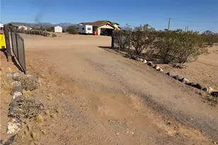 3565 N Gln Cyn Rd, Golden Valley, AZ 86413 - Photo 27