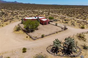 17685 S Jesse James Rd, Yucca, AZ 86438 - Photo 27