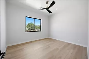 785 W Island Dr, Kingman, AZ 86401 - Photo 9