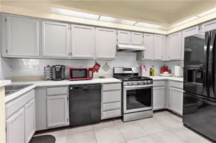 1132 Cibecue Dr, Bullhead City, AZ 86442 - Photo 9