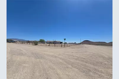 3482 W Malibu Road, Golden Valley, AZ 86413 - Photo 23