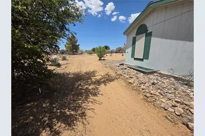 3634 N Hassayampa Road, Golden Valley, AZ 86413 - Photo 13