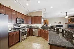 1041 Heritage Dr, Bullhead City, AZ 86429 - Photo 11