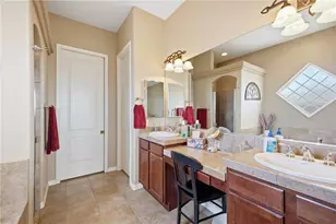 1041 Heritage Dr, Bullhead City, AZ 86429 - Photo 17