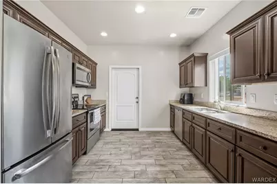 2895 E Suffock Avenue, Kingman, AZ 86409 - Photo 13