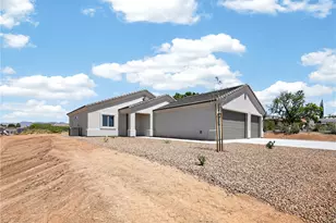 7201 E Stetson Dr, Kingman, AZ 86401 - Photo 3