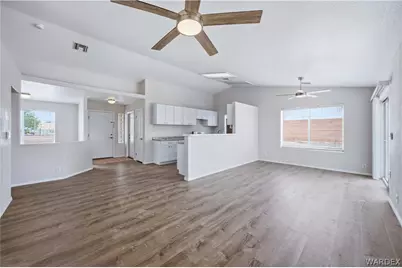 1804 E La Entrada Place, Fort Mohave, AZ 86426 - Photo 7