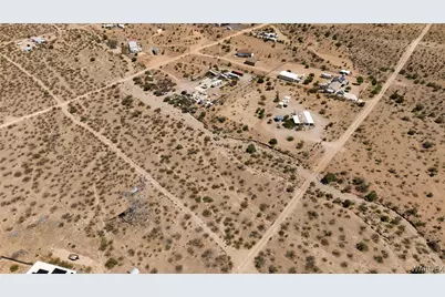 2034 S Guthrie Road, Golden Valley, AZ 86413 - Photo 13