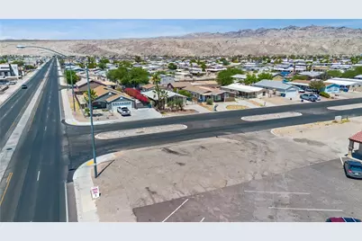 801 Hancock Road, Bullhead City, AZ 86442 - Photo 13