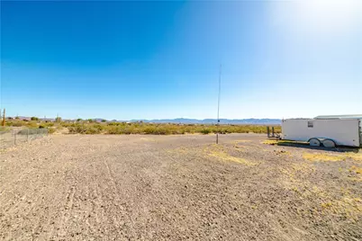 7635 W Abrigo Drive, Golden Valley, AZ 86413 - Photo 29