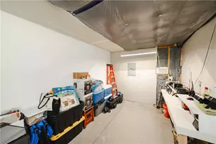 7635 W Abrigo Dr, Golden Valley, AZ 86413 - Photo 23