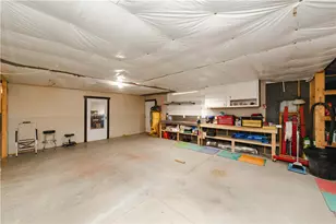 7635 W Abrigo Dr, Golden Valley, AZ 86413 - Photo 21