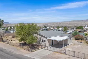 1811 Sea Breeze Ln, Bullhead City, AZ 86442 - Photo 3