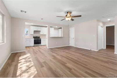 1811 Sea Breeze Lane, Bullhead City, AZ 86442 - Photo 9