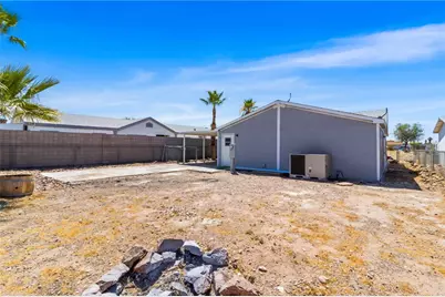 657 Terrace Drive, Bullhead City, AZ 86442 - Photo 17
