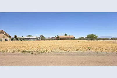 3654 N Saturn Road, Golden Valley, AZ 86413 - Photo 1